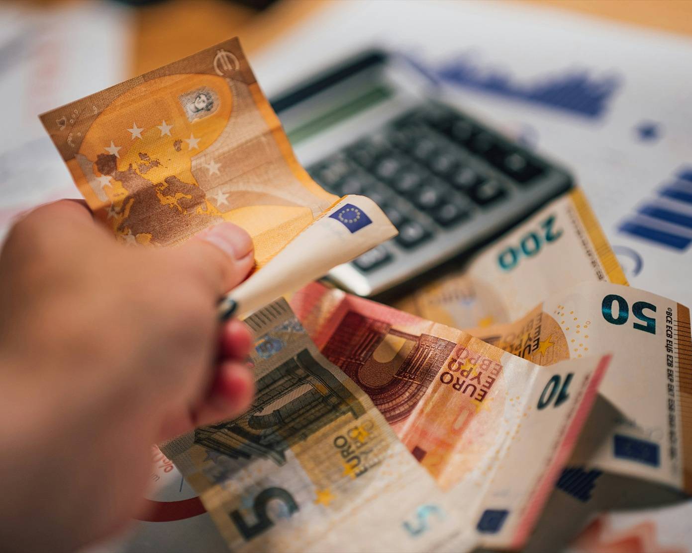 Which payment platform aligns best with global sourcing needs in September 2026?