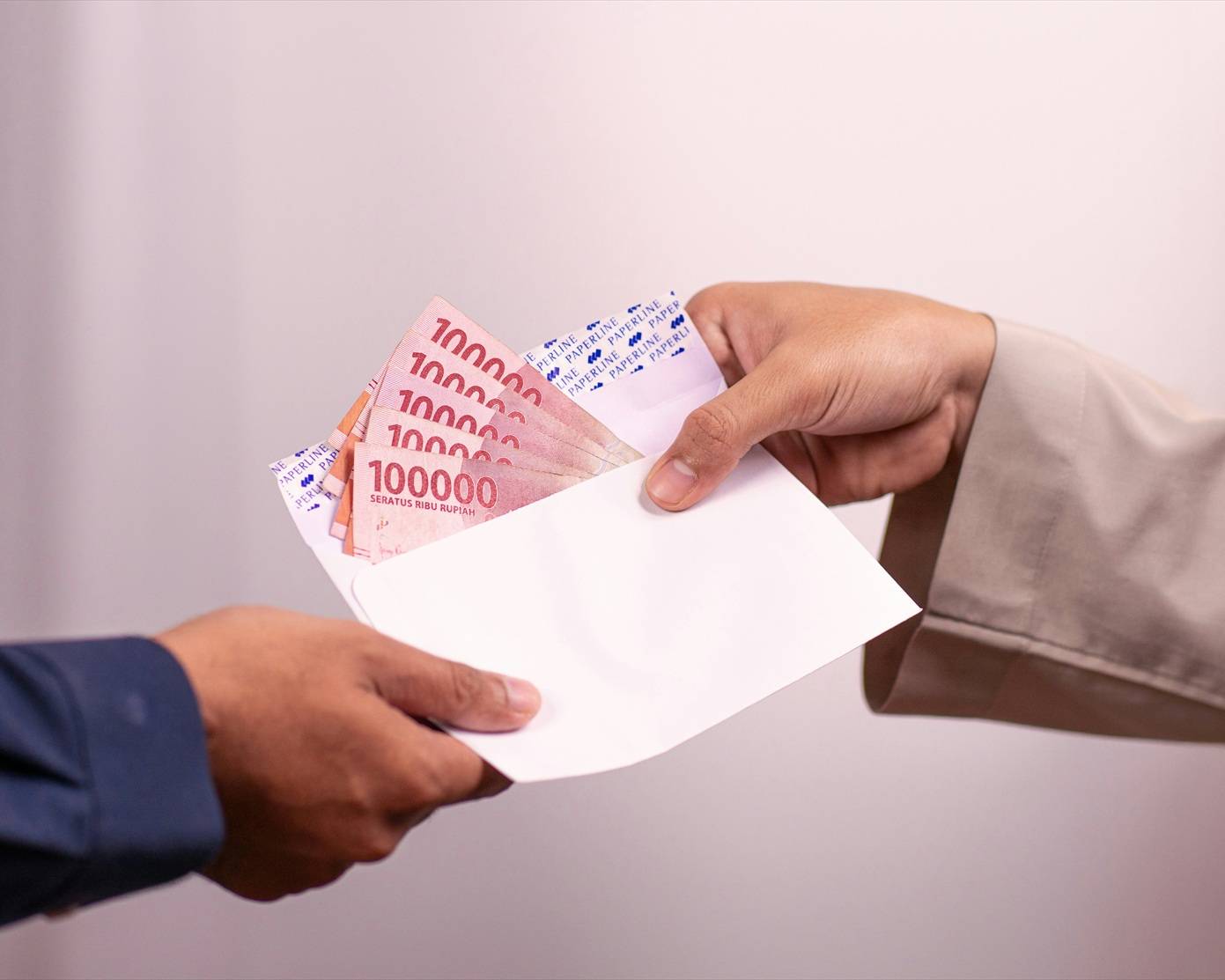 What’s the turnaround time for international payments as of September 2026?