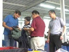 山东高密：纺织服装受俄罗斯客商青睐
