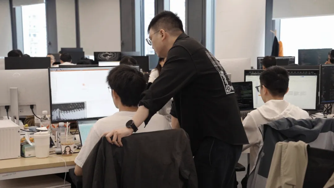 0与1之间的简单与极致：解码XTransfer大前端拓荒者的朴素哲学配图