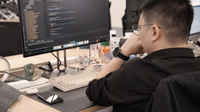 0与1之间的简单与极致：解码XTransfer大前端拓荒者的朴素哲学配图
